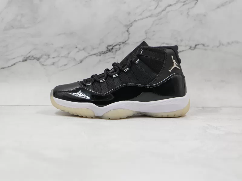 Nike Air Jordan 11 Retro Modelo 113M