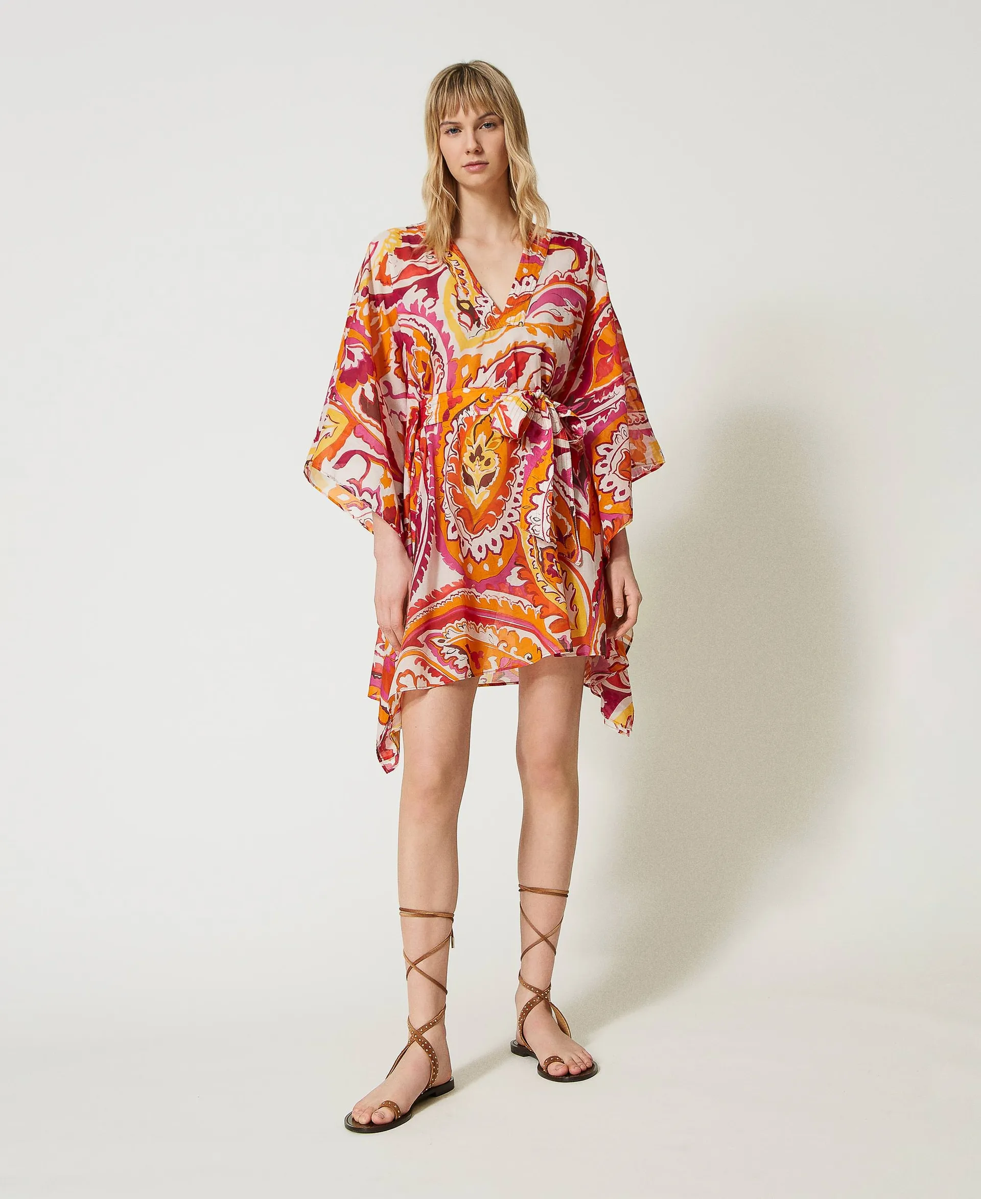Vestido caftán corto de muselina estampada