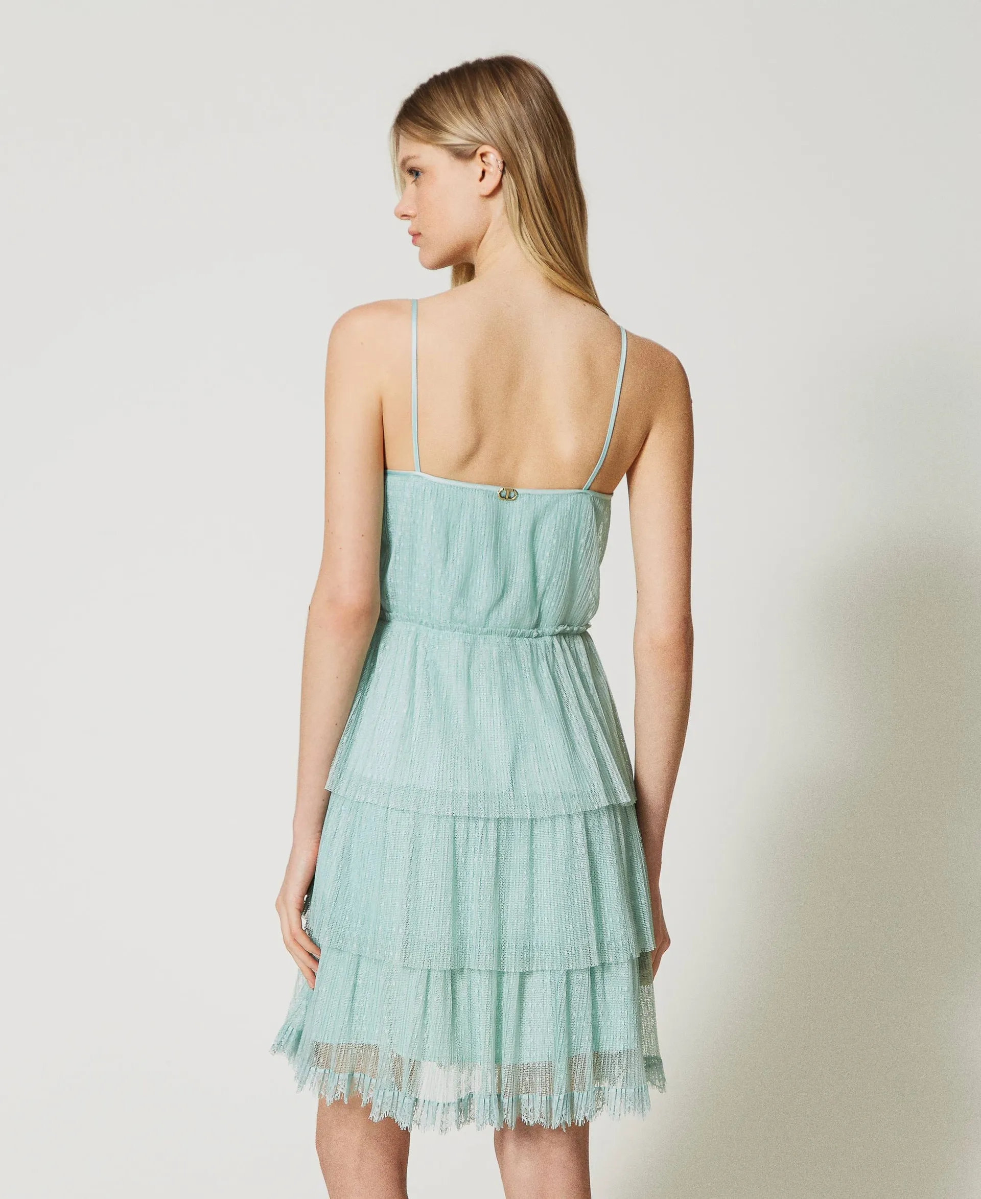 Vestido de tul plumetis con volantes