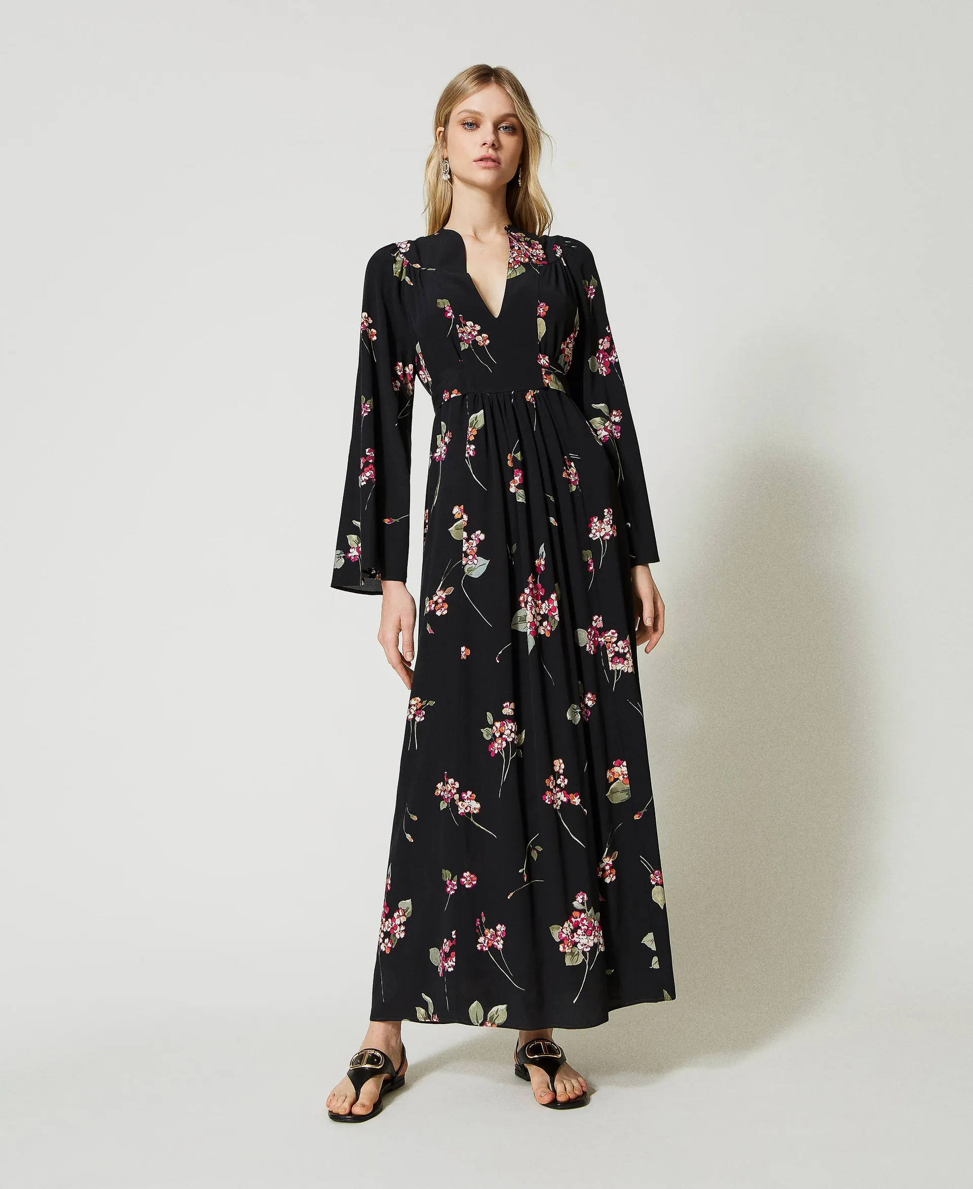 Vestido largo de crepé de flores